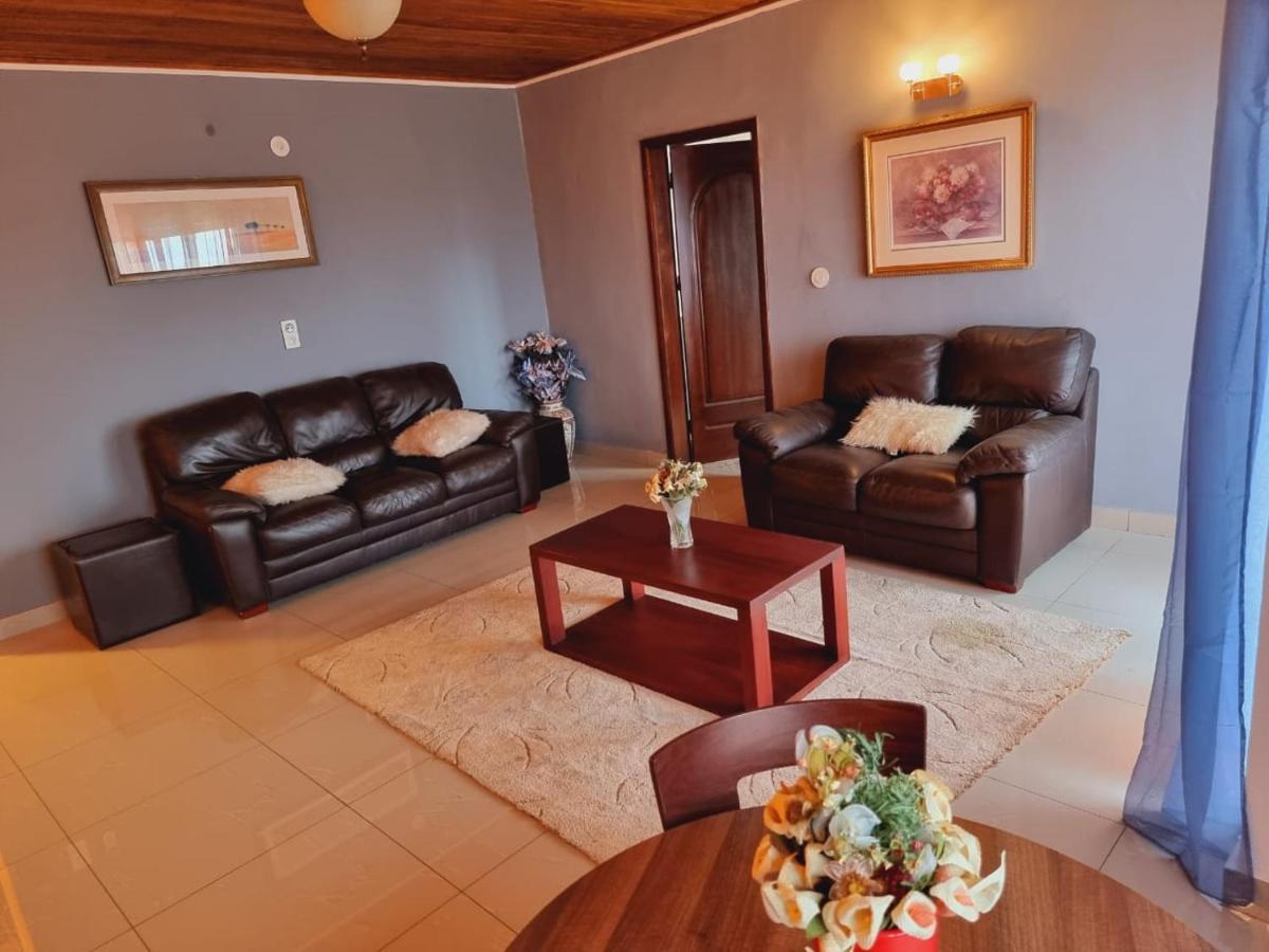 Happy Residences Japoma Stadium ドゥアラ エクステリア 写真