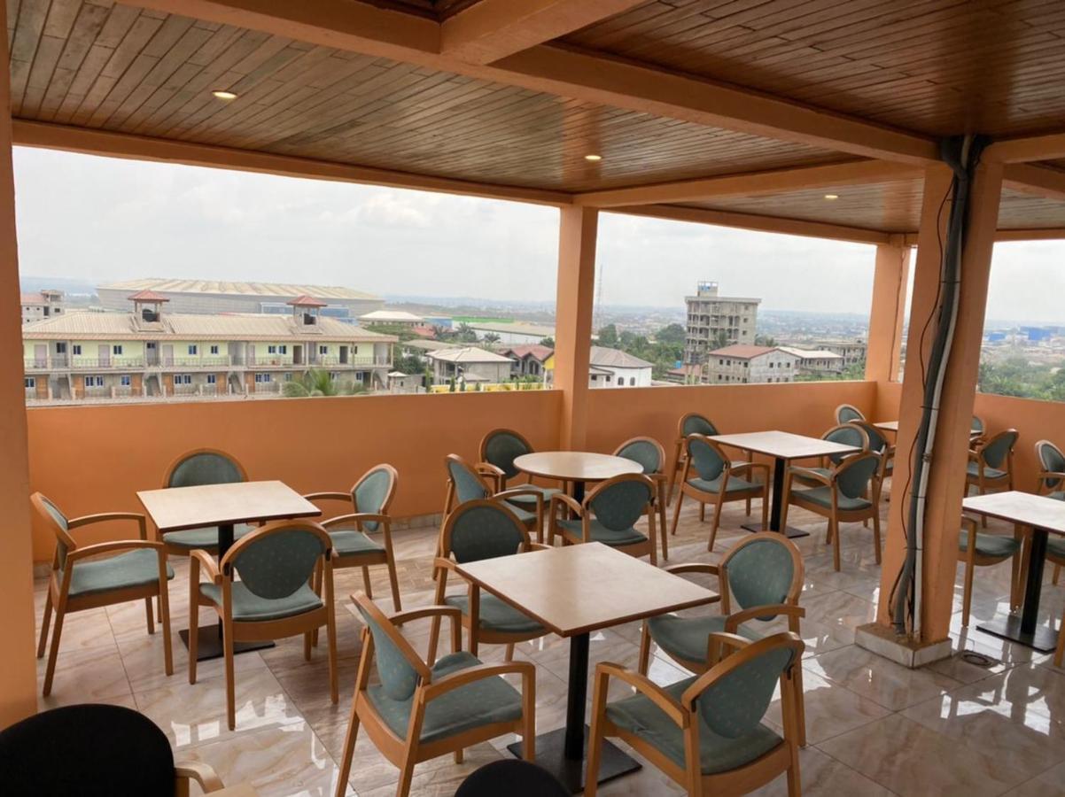 Happy Residences Japoma Stadium ドゥアラ エクステリア 写真