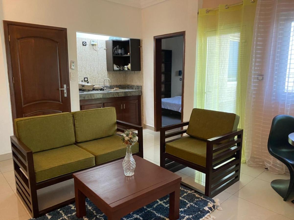 Happy Residences Japoma Stadium ドゥアラ エクステリア 写真