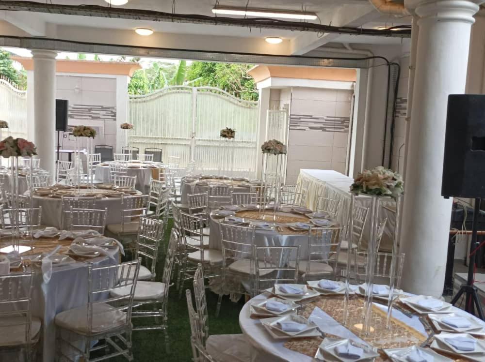 Happy Residences Japoma Stadium ドゥアラ エクステリア 写真